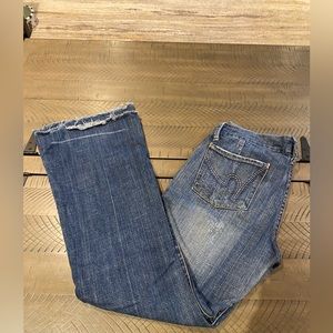 Citizens of Humanity distressed Low Waist Full Leg jeans size 26